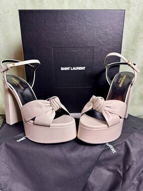 NIB Saint Laurent Bianca Pearl Smooth Leather Size 39.5 Platform Sandals YSL